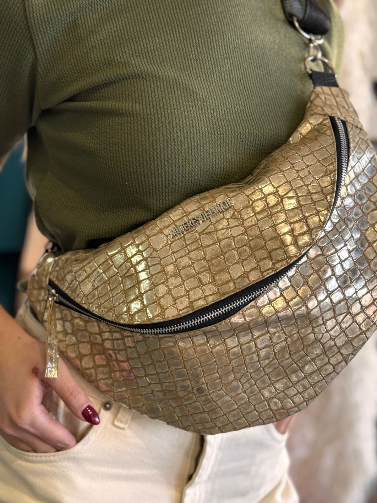 RIÑONERA LOLA CROCO