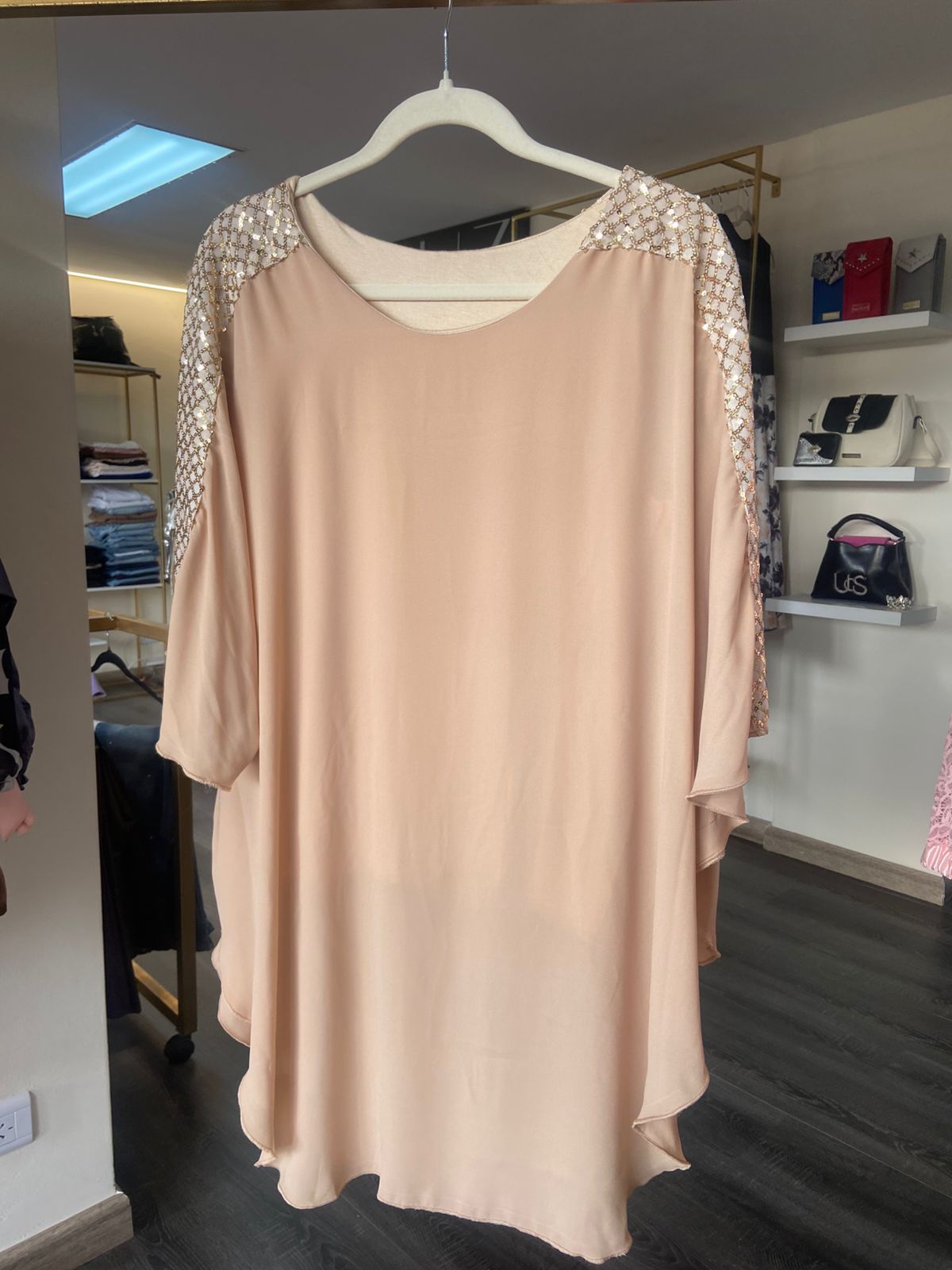 BLUSA ROMANA
